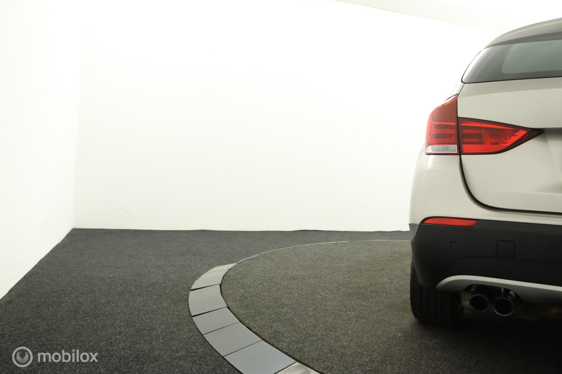 Foto van BMW X1 xDrive 28i