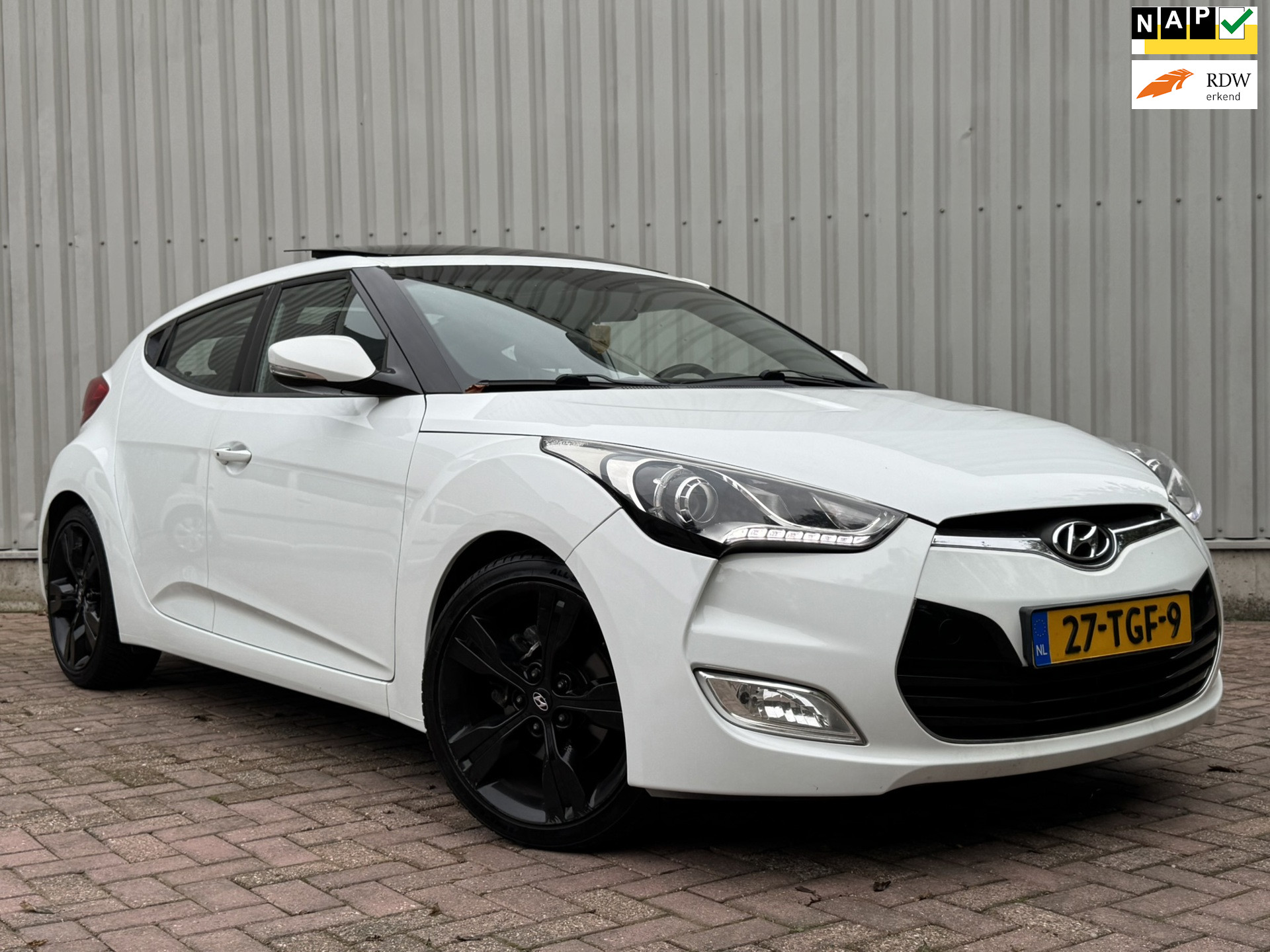Hyundai Veloster 1.6 GDI i-Catcher Keyless Panodak 2012 - voorkant