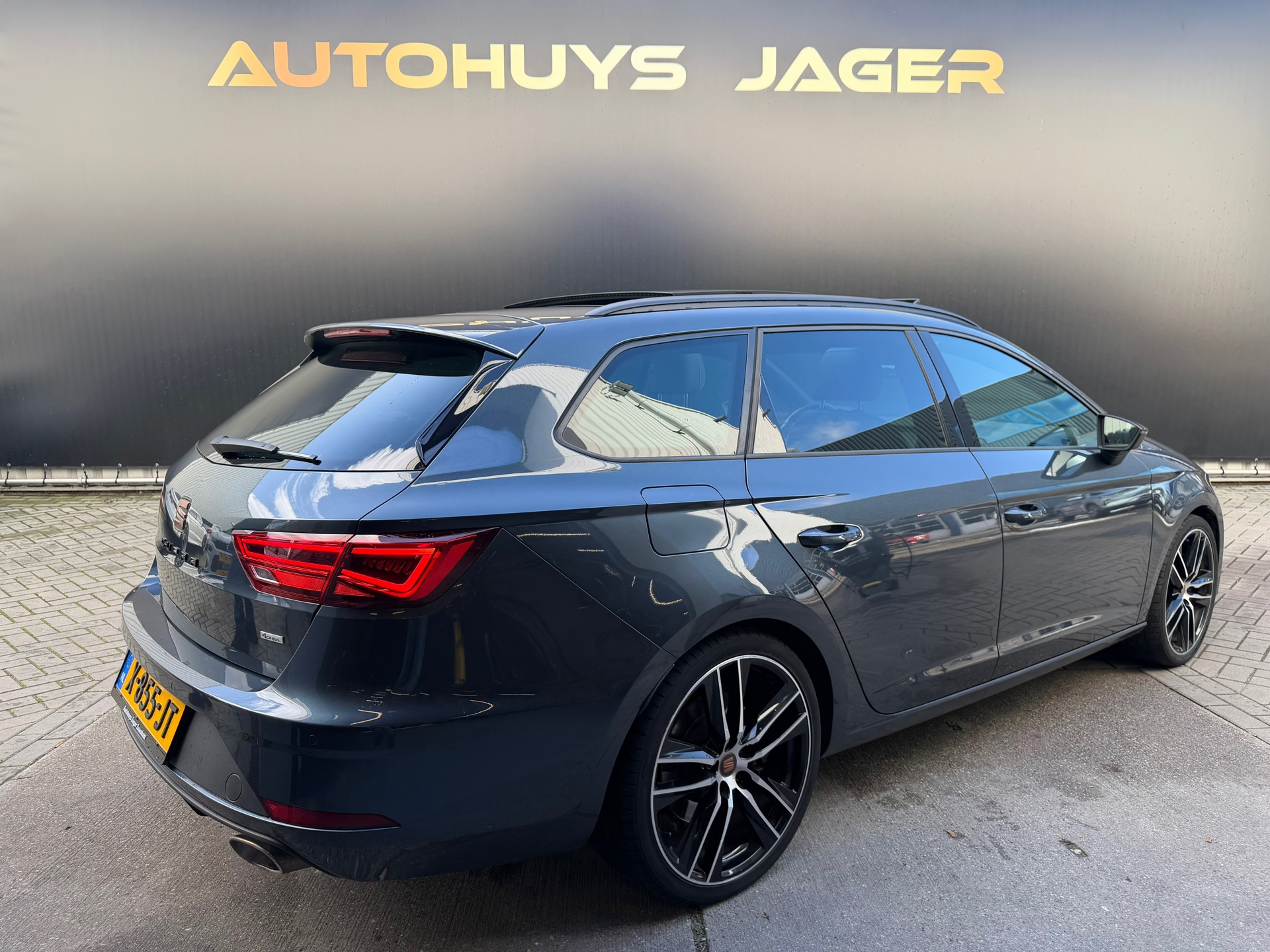 Foto van Seat Leon Sportourer ST