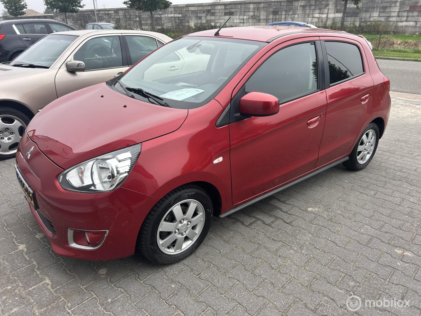 Mitsubishi Mitsubishi Space Star 1.0 Intense 2014 - voorkant