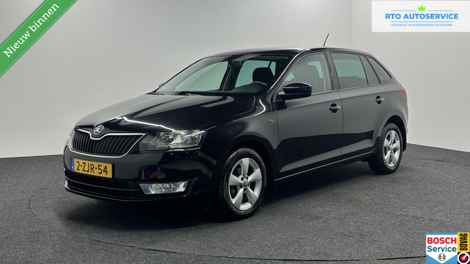 Skoda Rapid 1.2 TSI Greentech Active AIRCO NAVI CRUISE LM 71000 KM. 2015 - voorkant