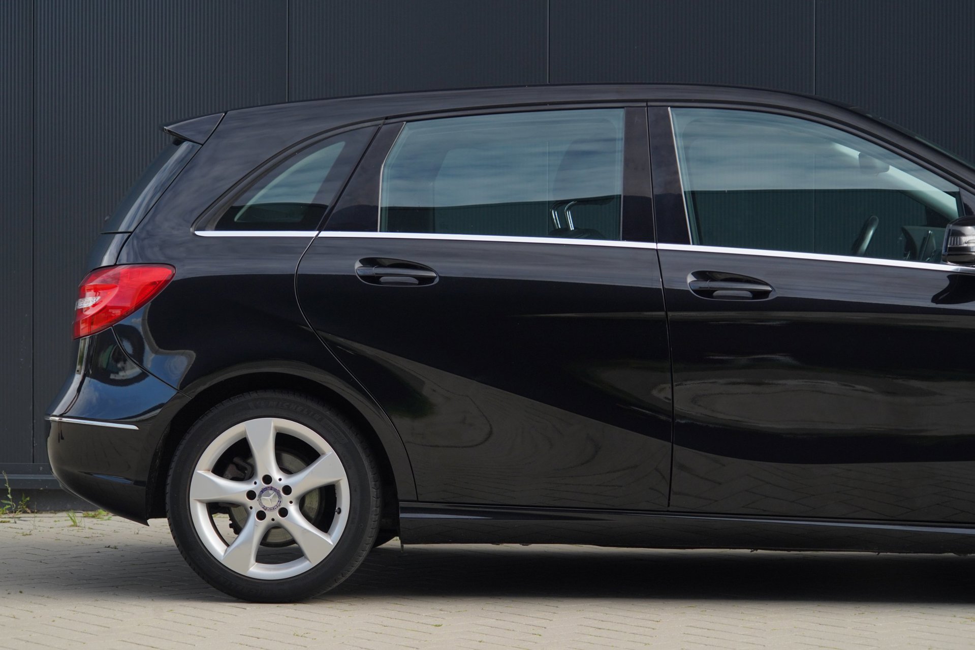 Foto van Mercedes-Benz B 180