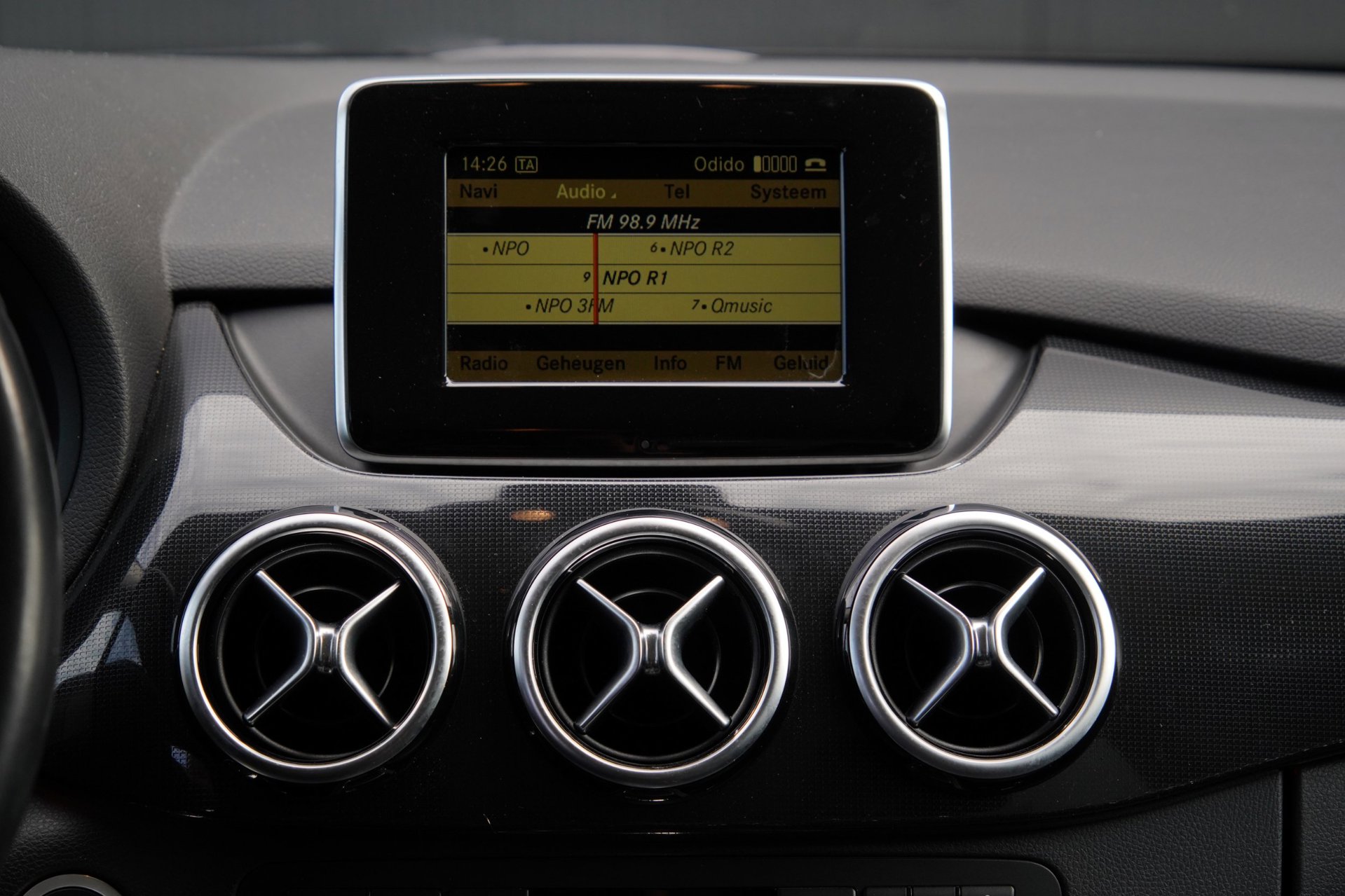 Foto van Mercedes-Benz B 180
