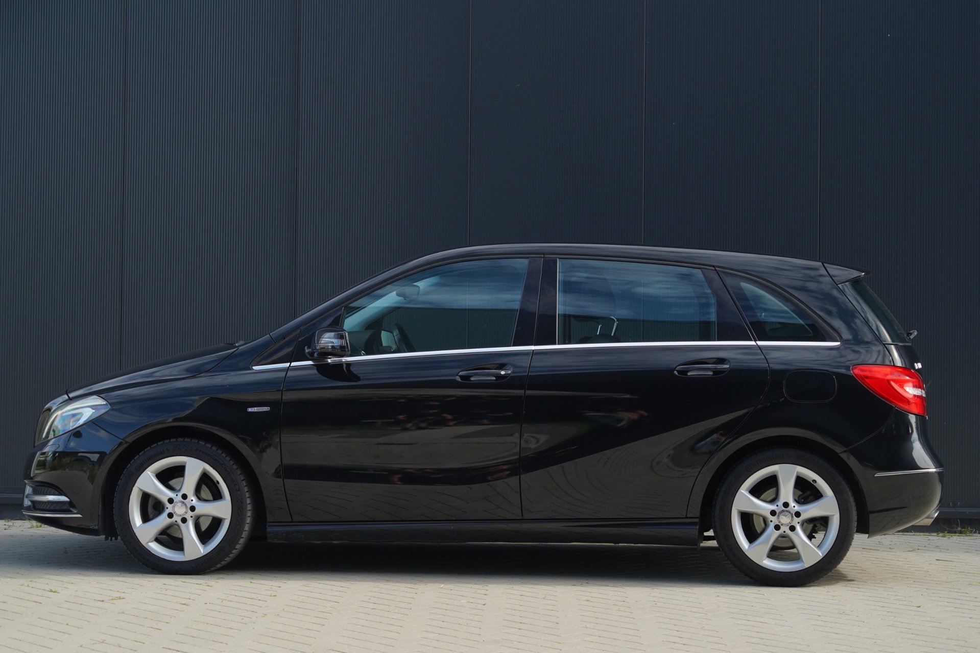 Foto van Mercedes-Benz B 180