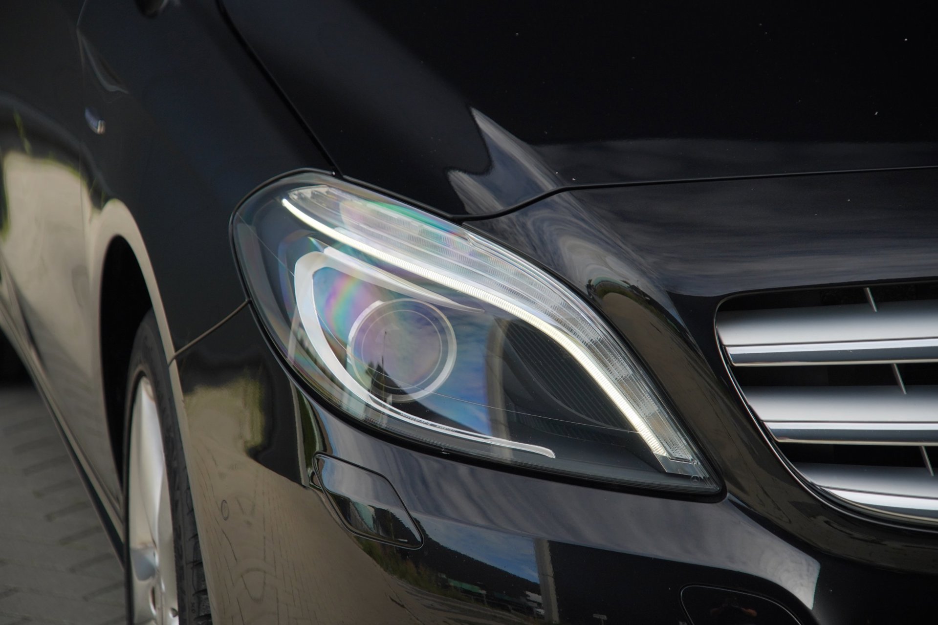 Foto van Mercedes-Benz B 180