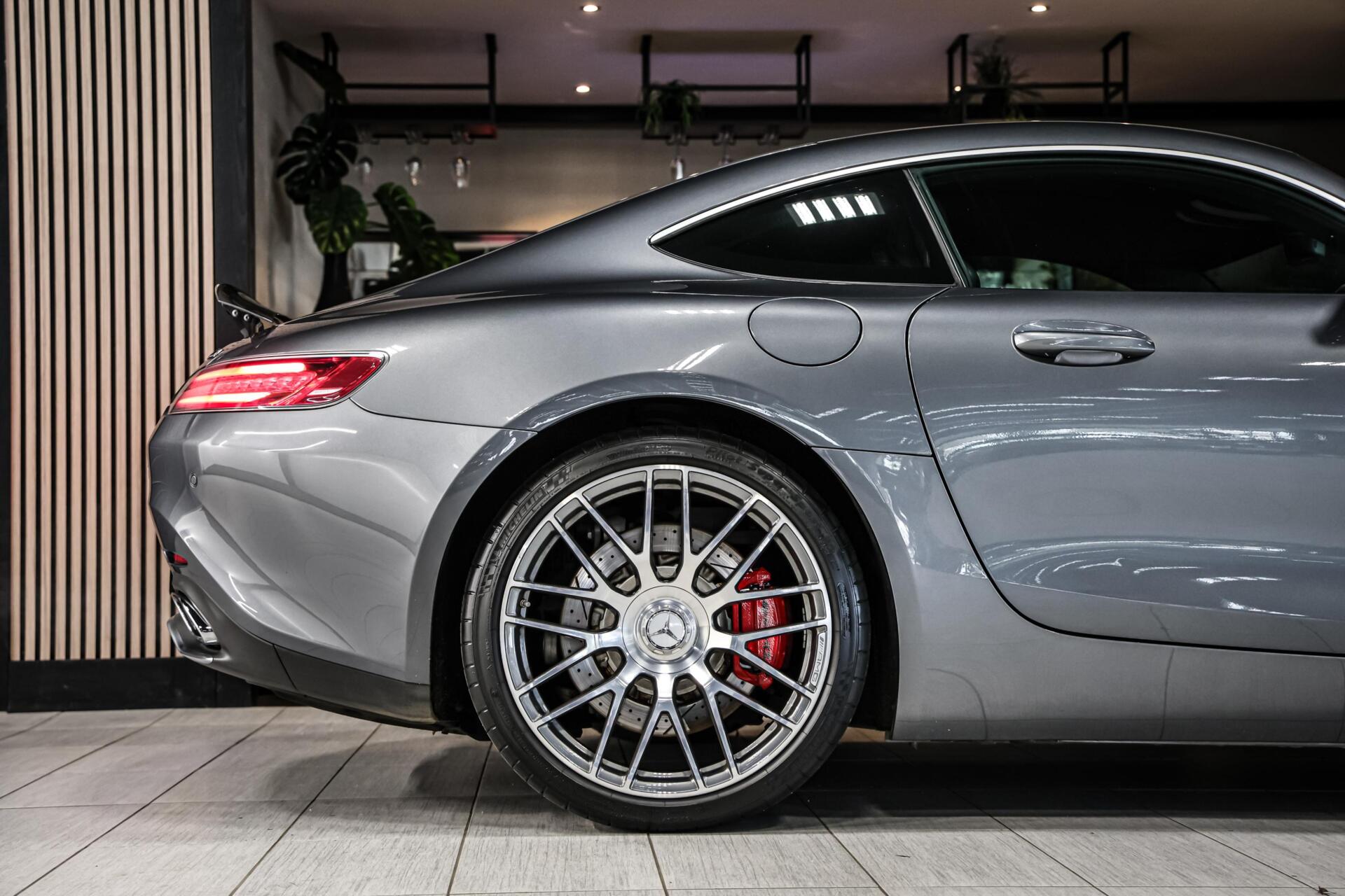 Foto van Mercedes-Benz AMG GT