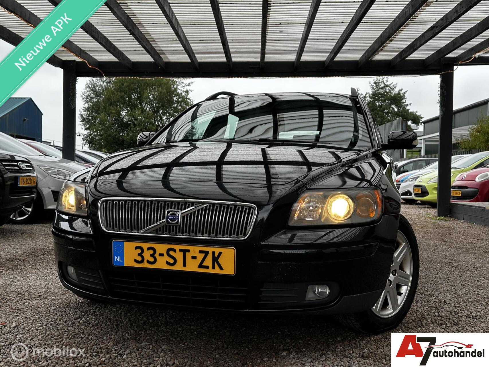 Volvo V50 2.4 Momentum Nieuwe APK//Airco 2006 - voorkant