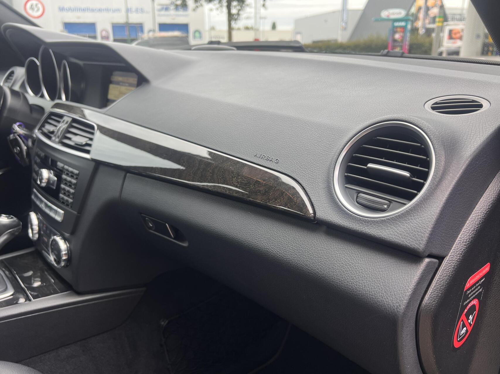 Foto van Mercedes-Benz C 180