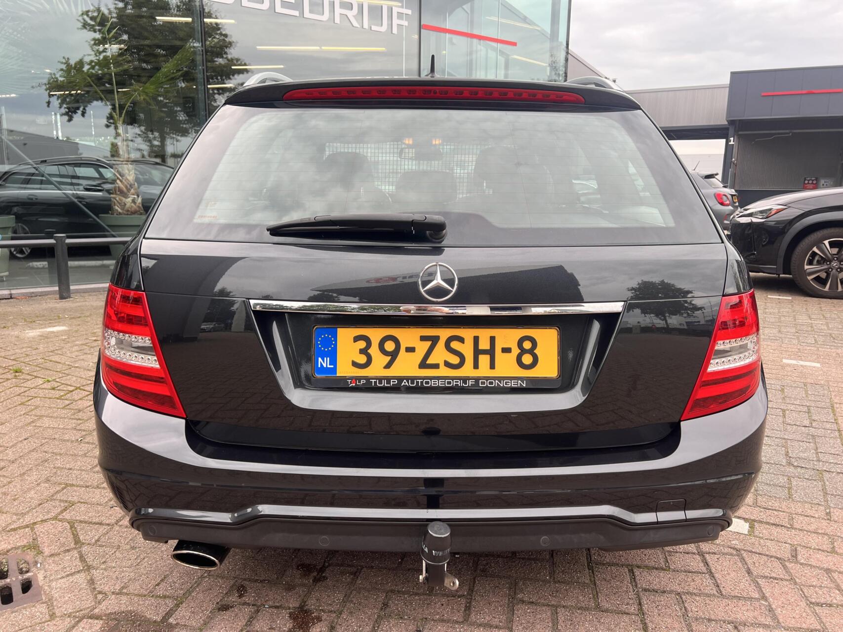 Foto van Mercedes-Benz C 180