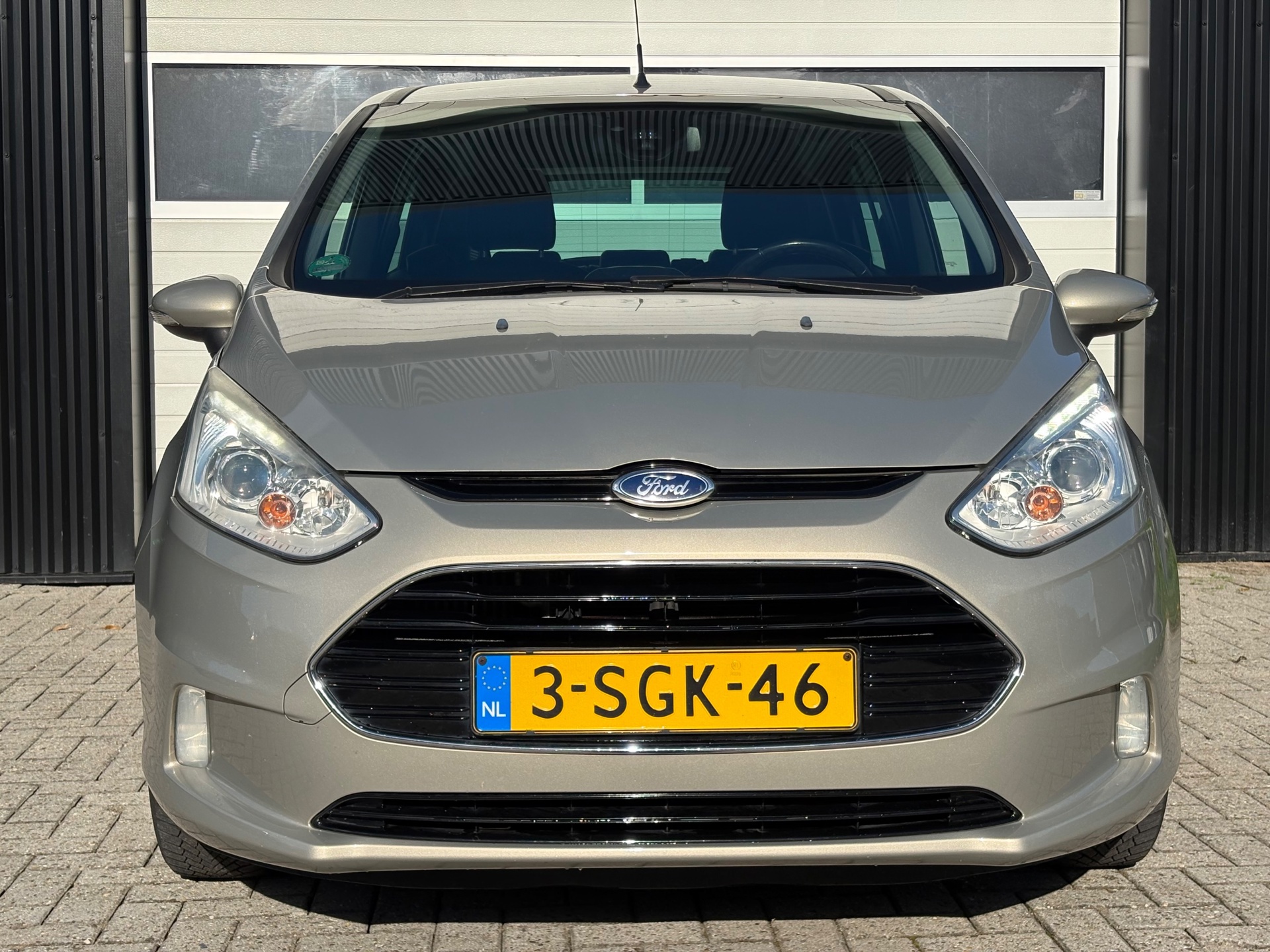 Foto van Ford B-max