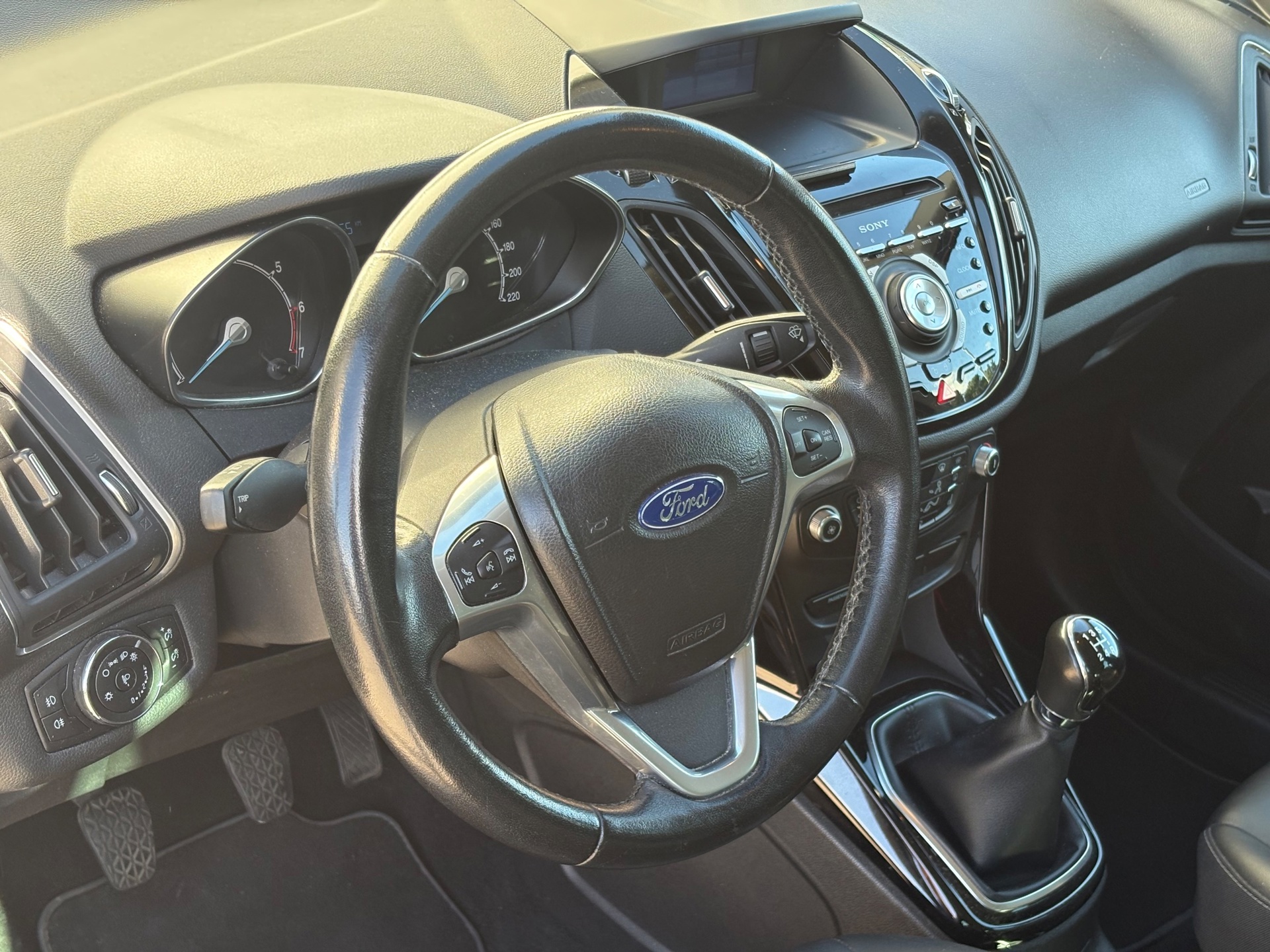 Foto van Ford B-max