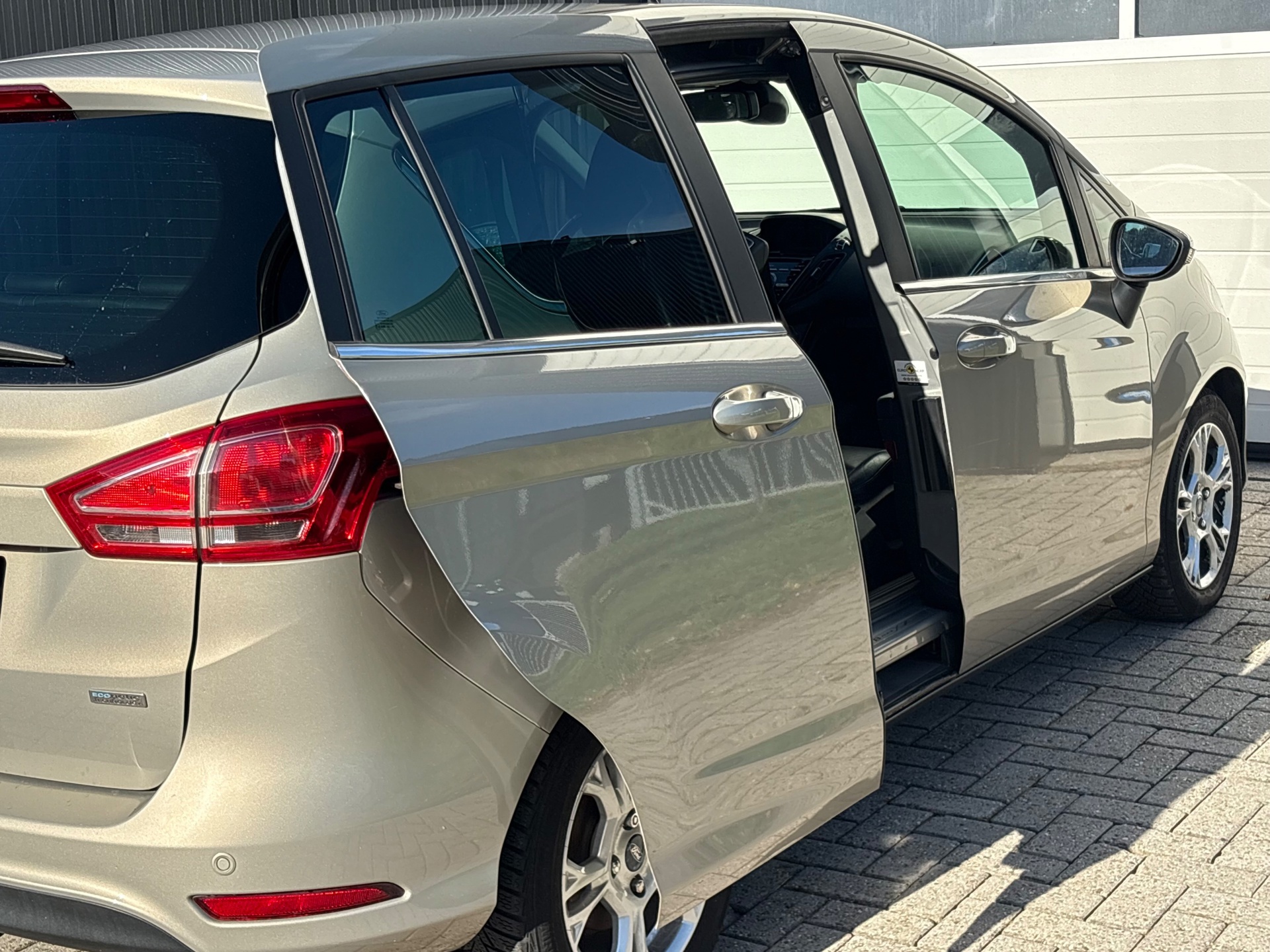 Foto van Ford B-max