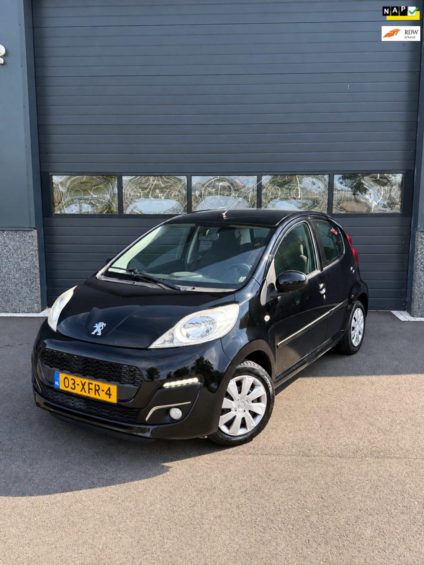 Peugeot Peugeot 107 1.0 Envy •Nieuwe APK• 2012 - voorkant