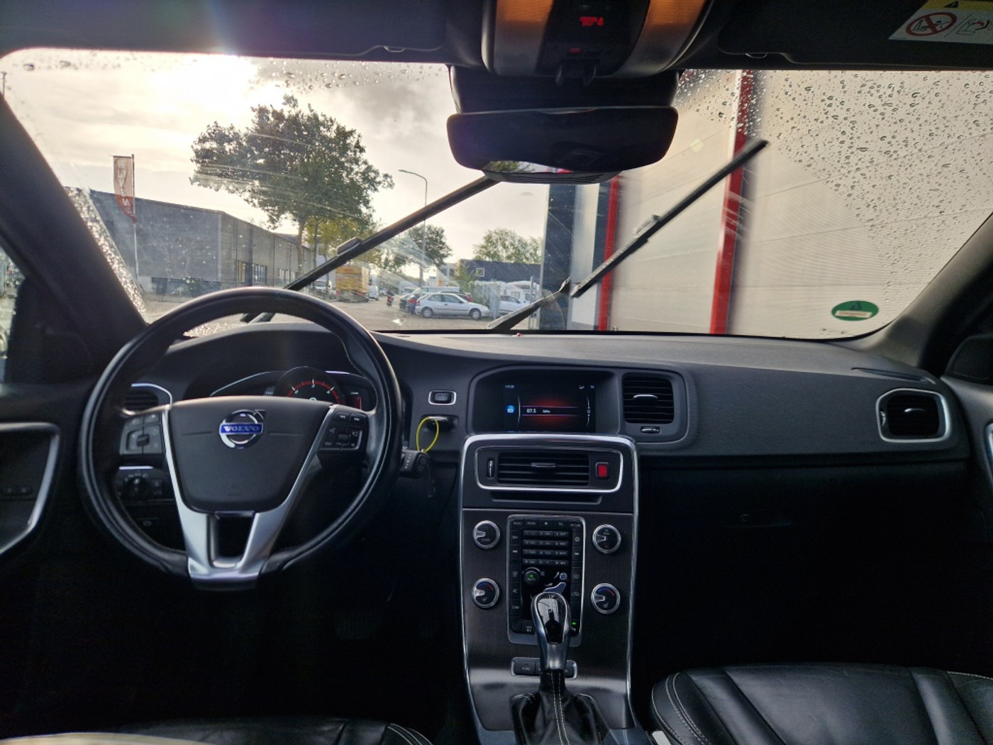 Foto van Volvo V60 Plug In Hybrid