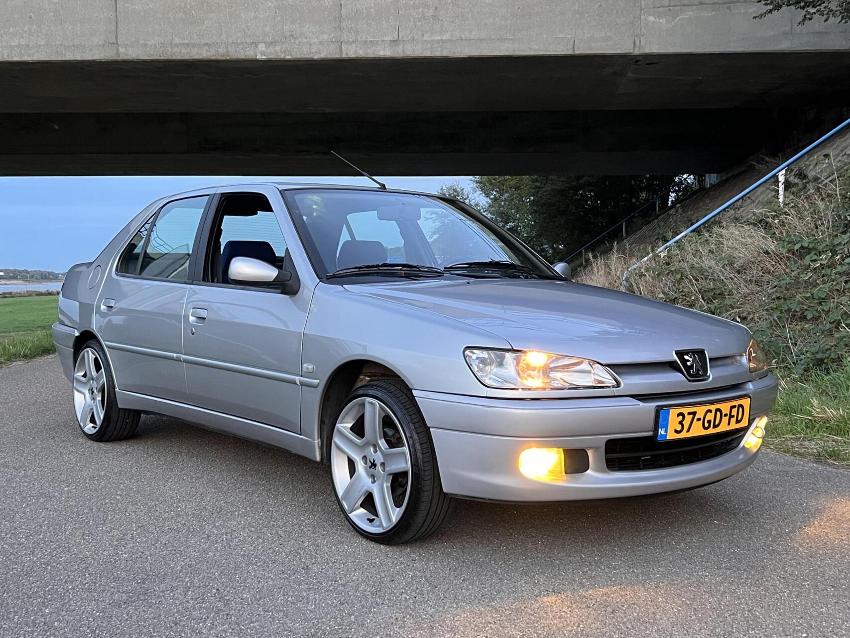 Foto van Peugeot 306
