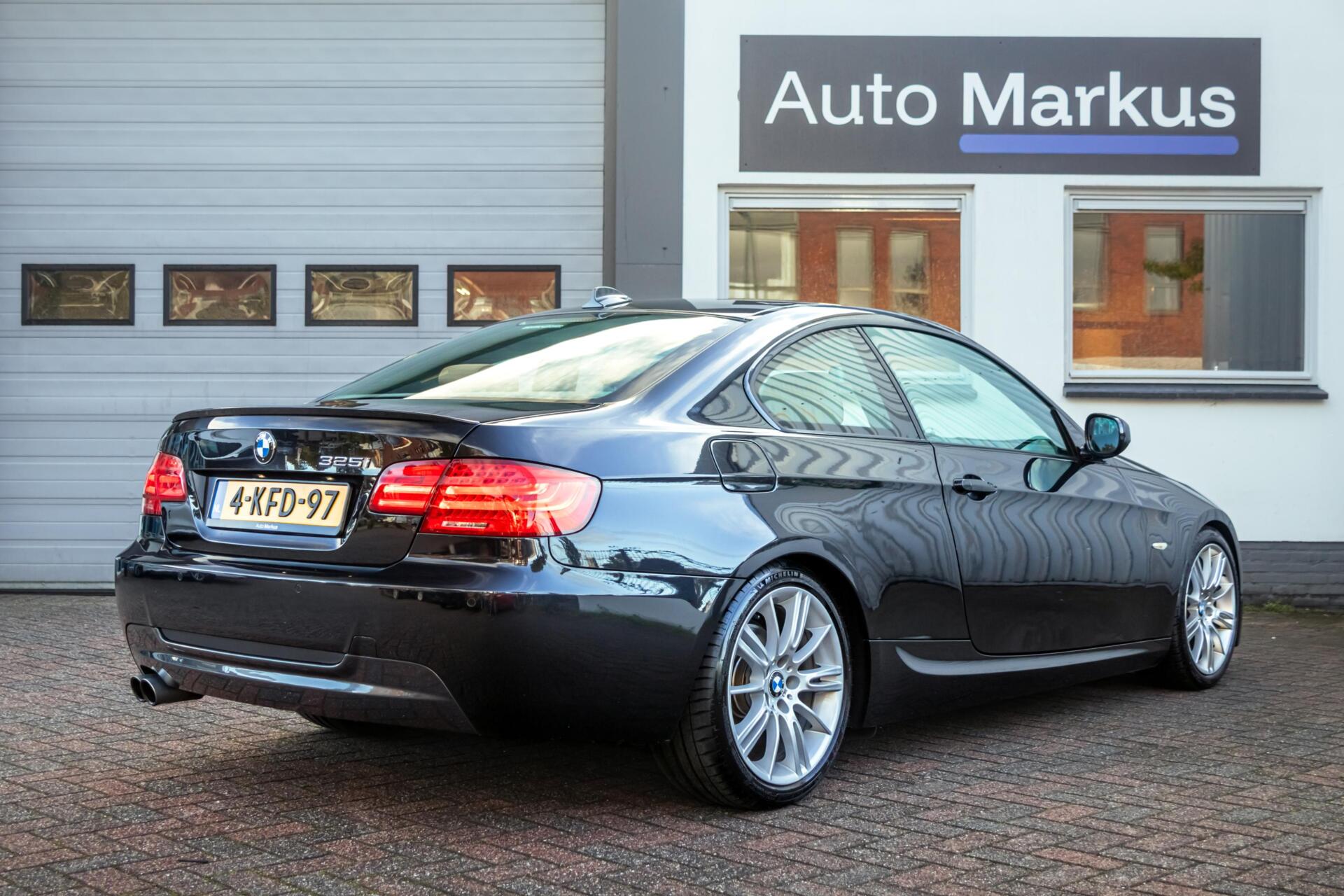 Foto van BMW 325i