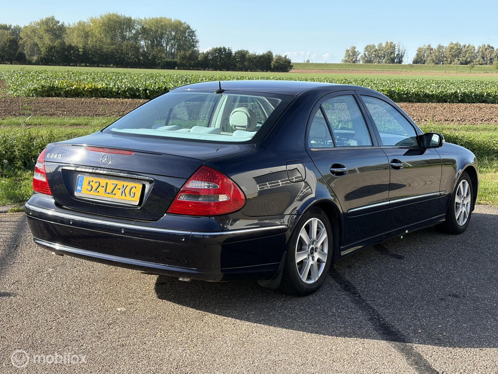 Foto van Mercedes-Benz E 240