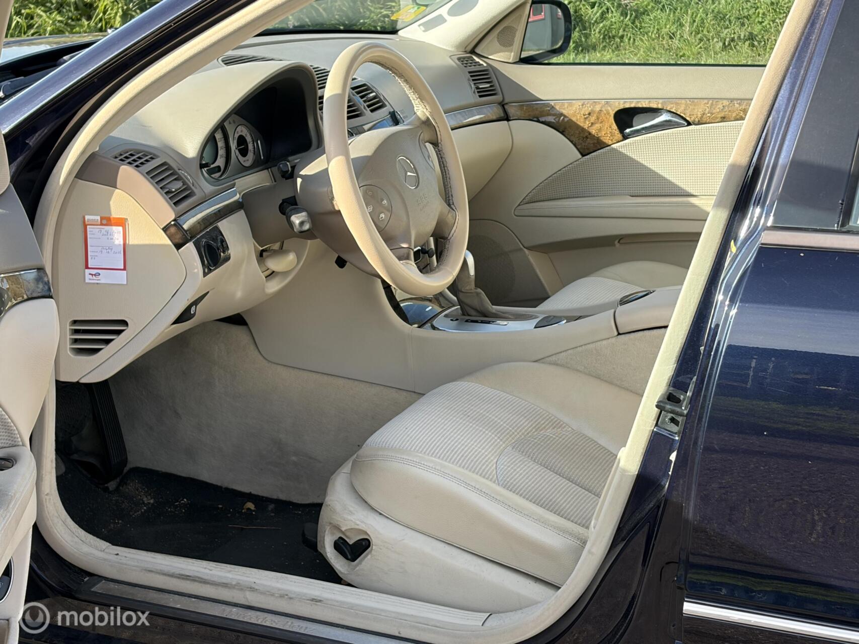 Foto van Mercedes-Benz E 240