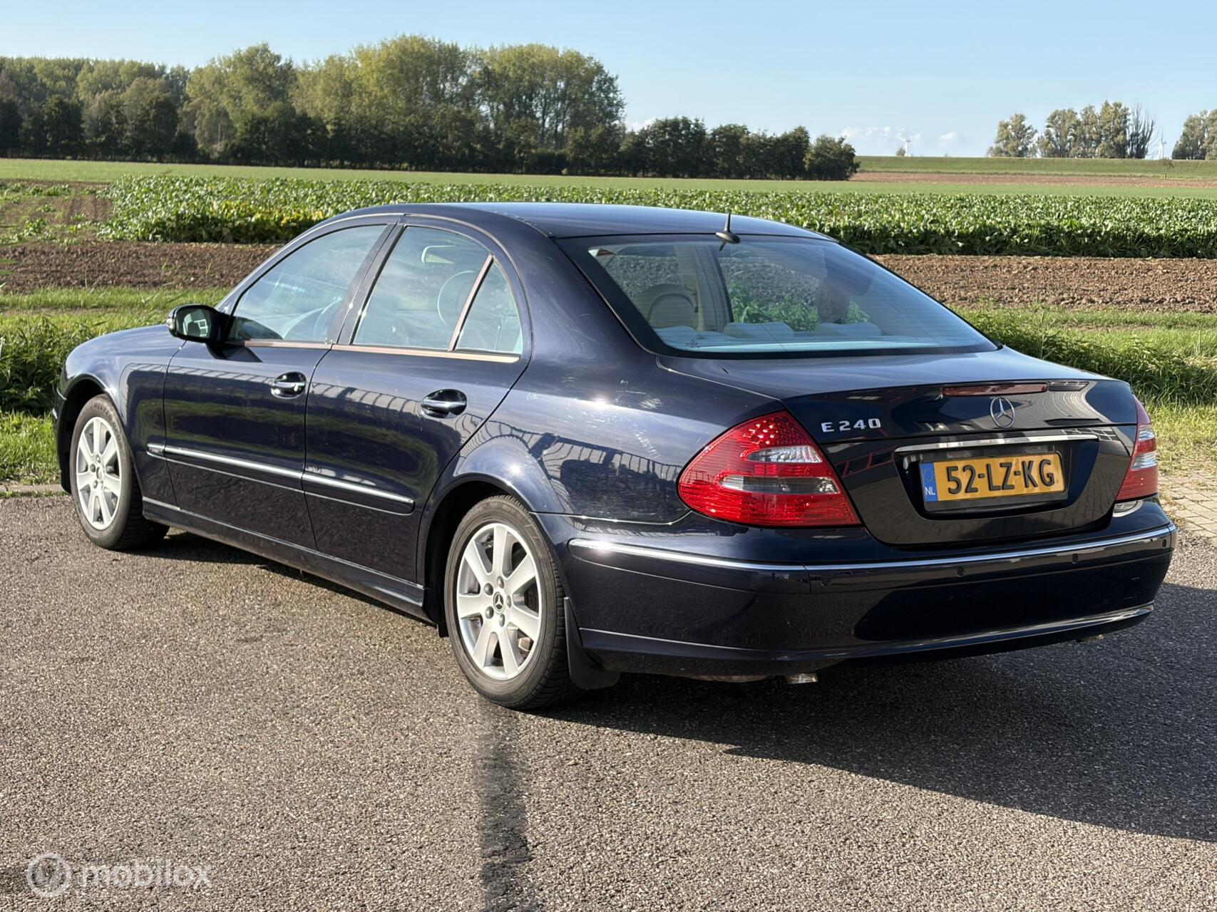 Foto van Mercedes-Benz E 240