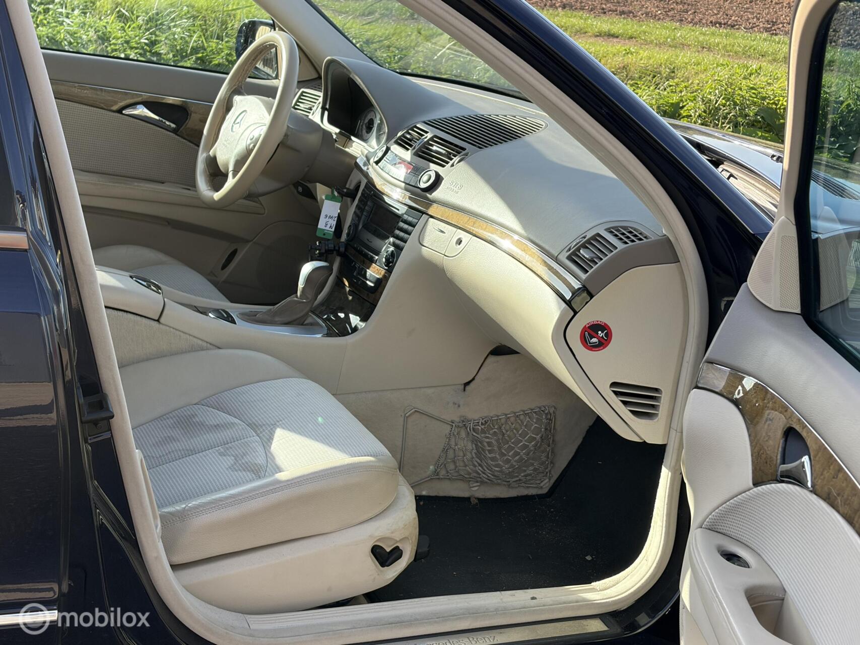 Foto van Mercedes-Benz E 240