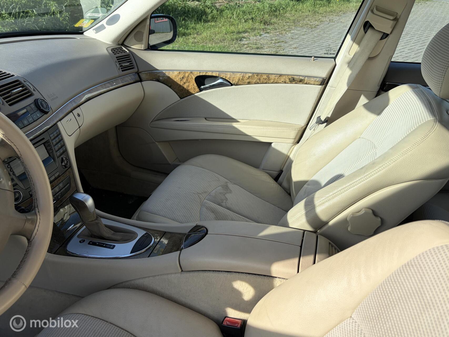 Foto van Mercedes-Benz E 240