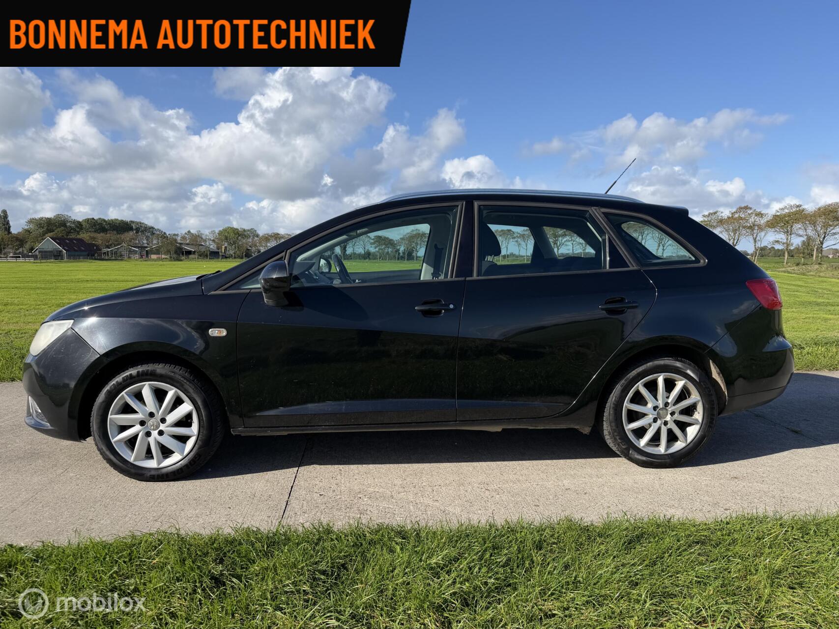 Foto van Seat Ibiza ST