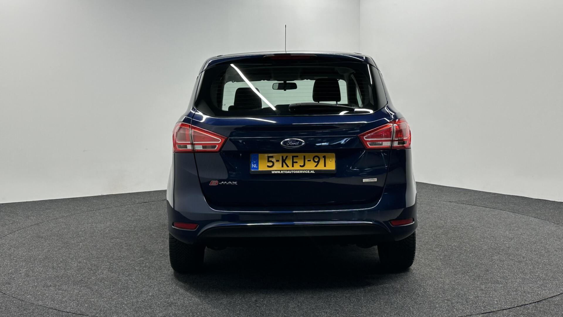 Foto van Ford B-max