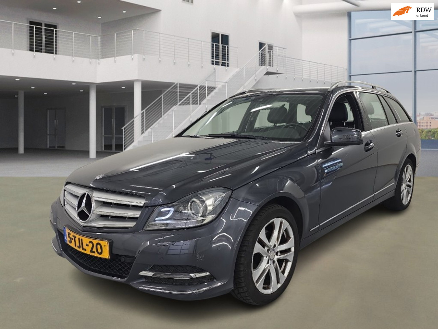 Mercedes-Benz C 180 180 Ambition Avantgarde AUT NAVI PSENSOR CRUISE HALF LEDER 2014 - voorkant