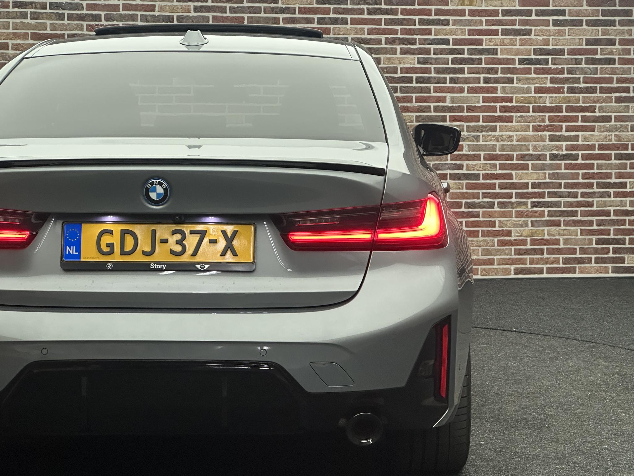 Foto van BMW 330e
