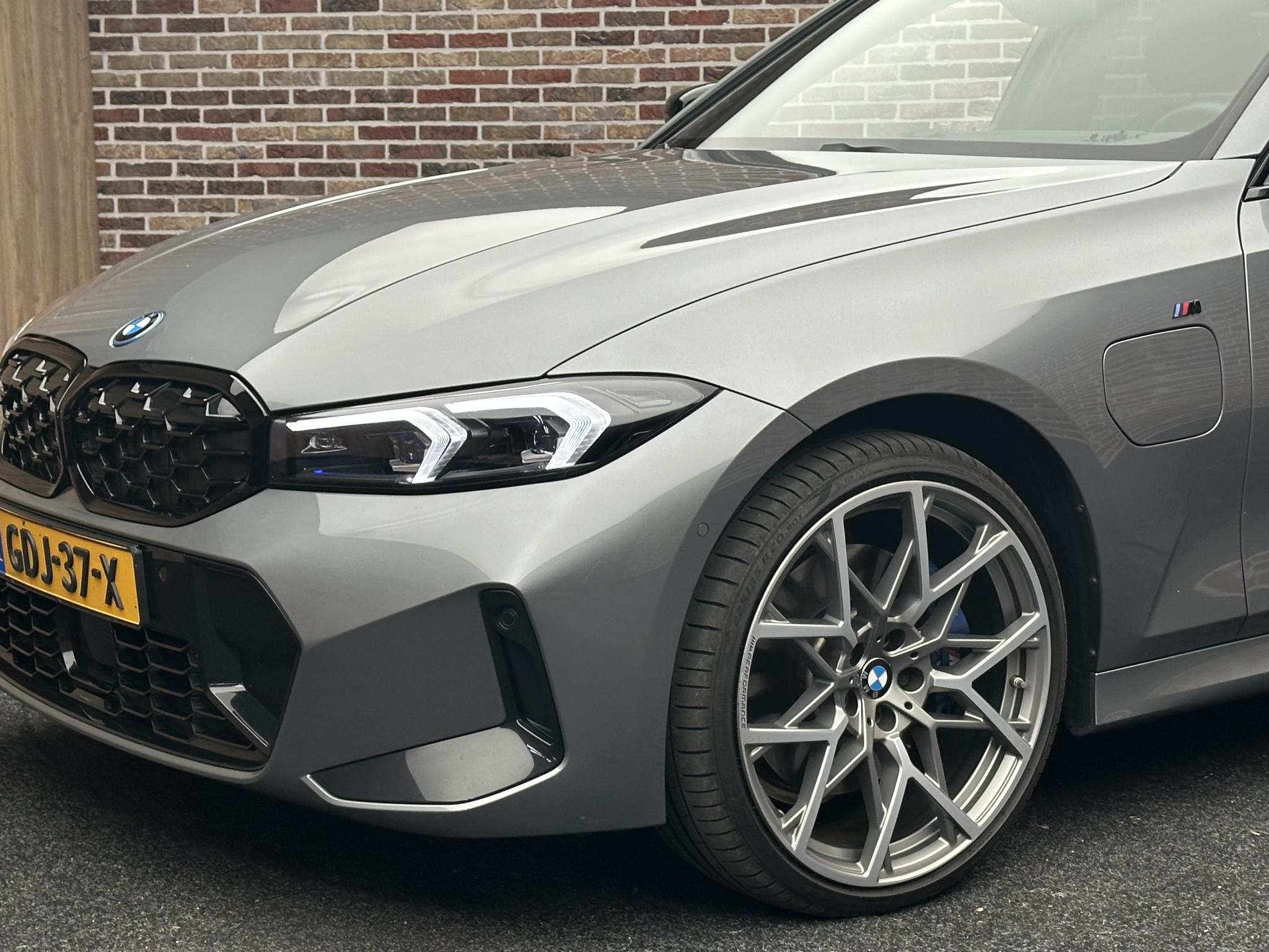 Foto van BMW 330e