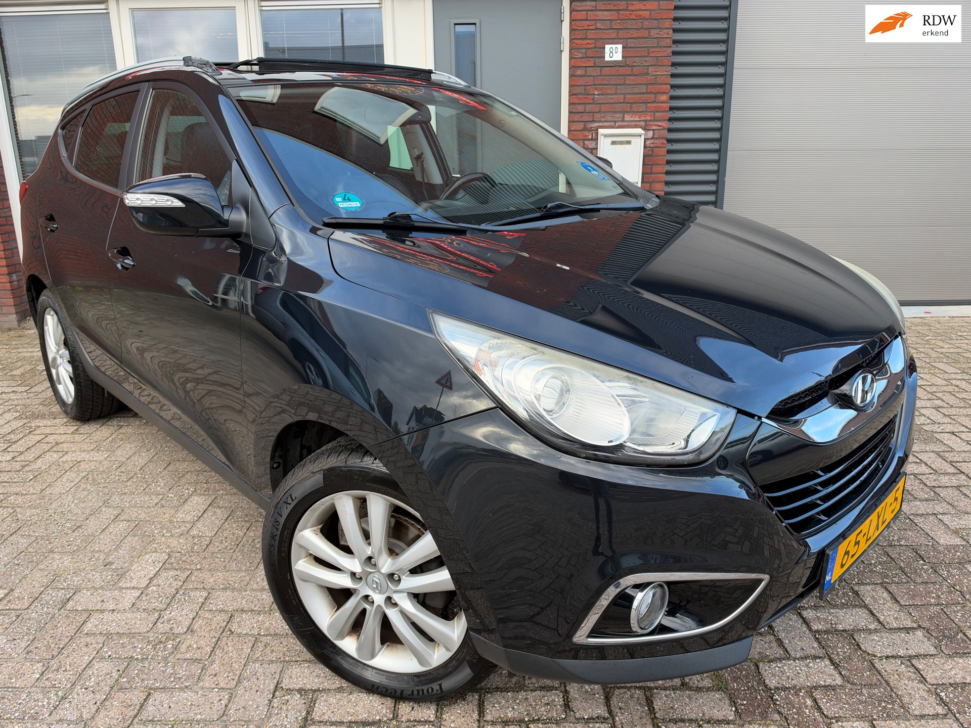 Hyundai Ix35 2.0i i-Catcher / Pano / Leder / Navi / Camera / Stoelverwarming / Automaat 2010 - voorkant