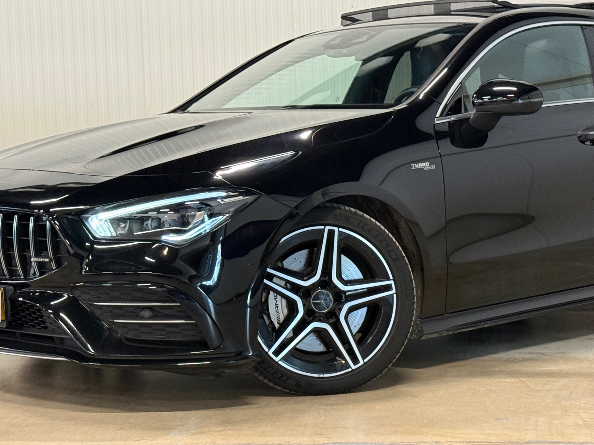 Foto van Mercedes-Benz AMG Cla 35