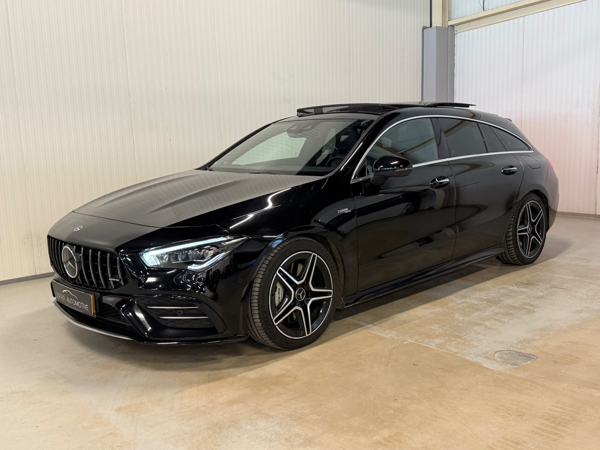 Foto van Mercedes-Benz AMG Cla 35