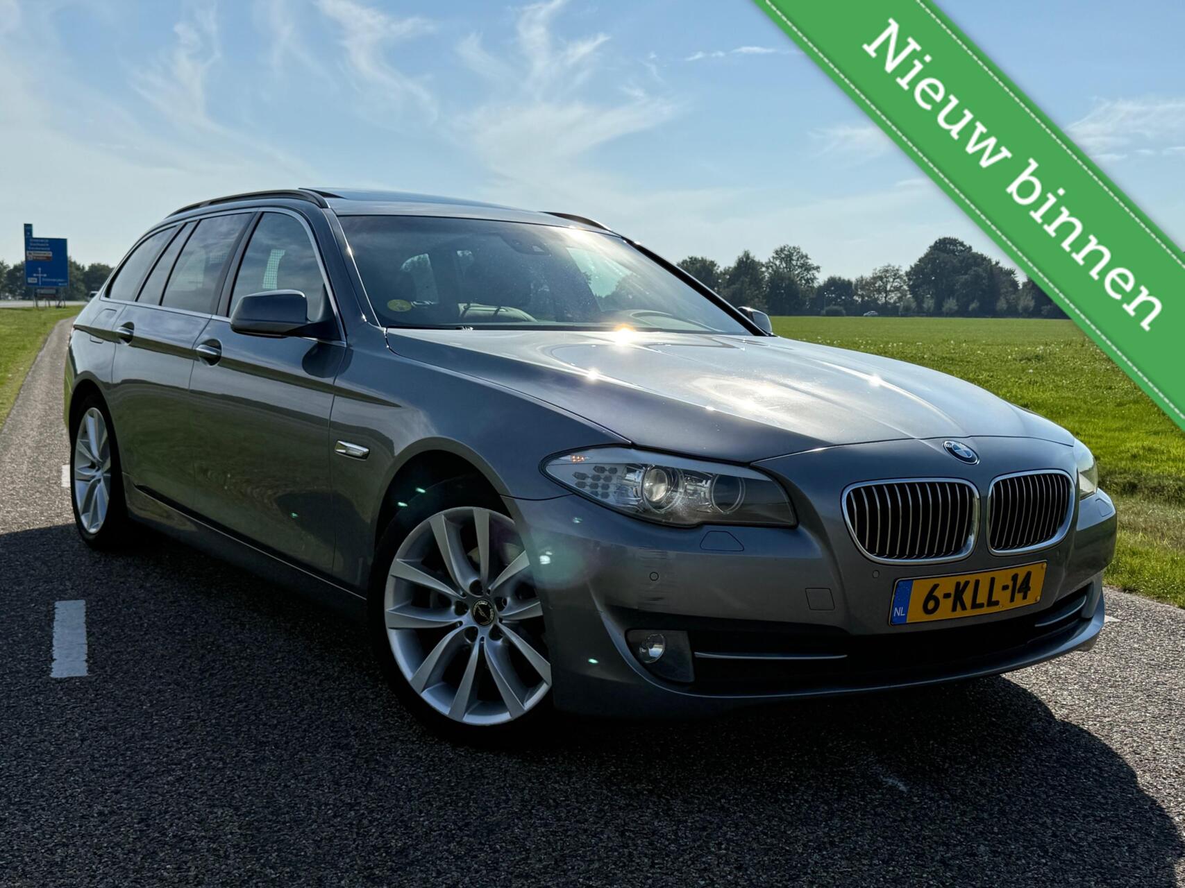 BMW 523i 523i Aut High Executive 204pk | Pano | Leder 2010 - voorkant
