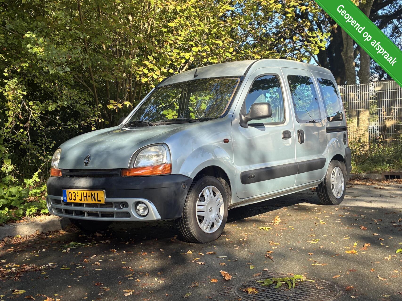Renault Kangoo 1.4 Privilège 2002 - voorkant