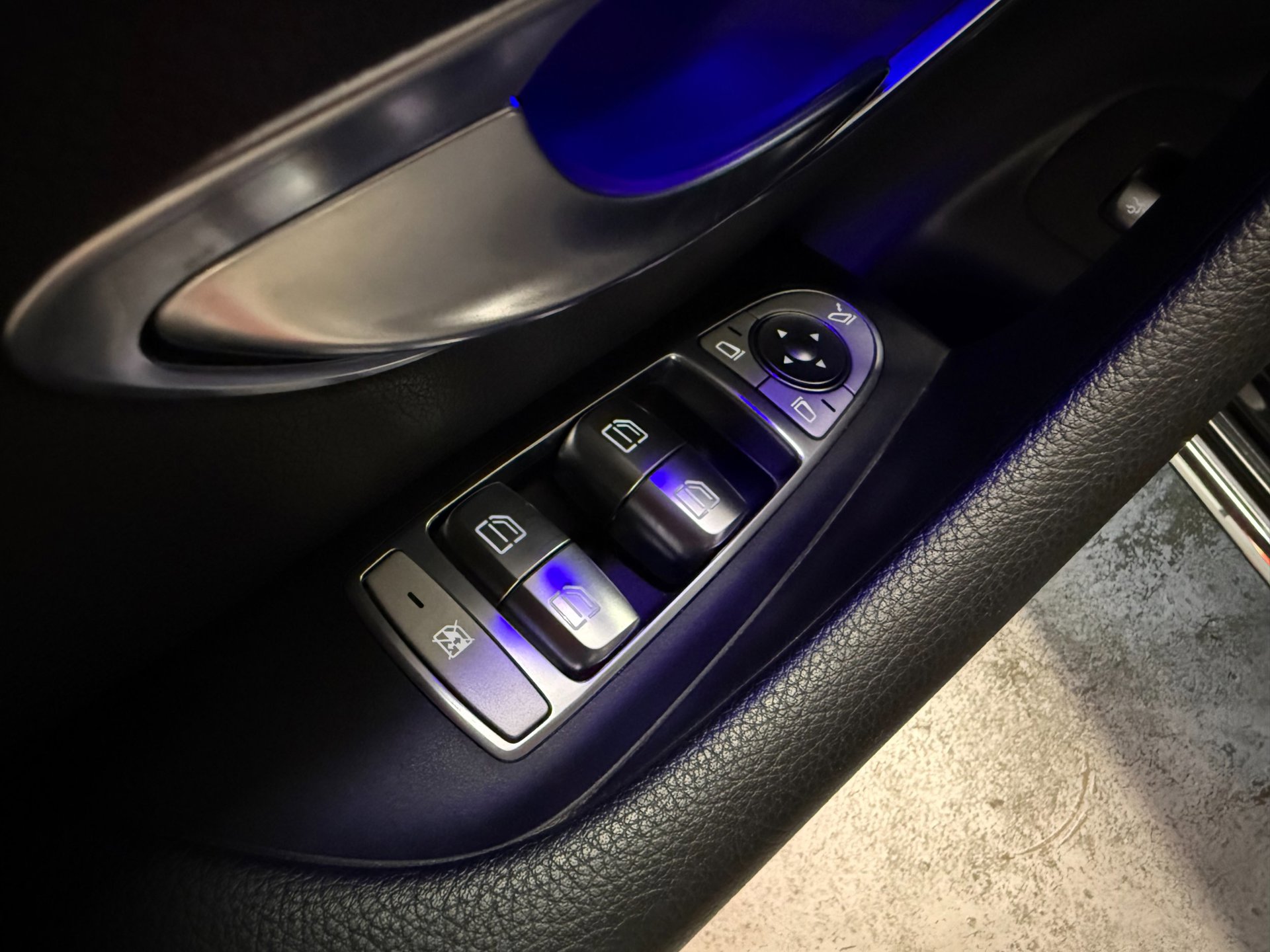 Foto van Mercedes-Benz E 350 E