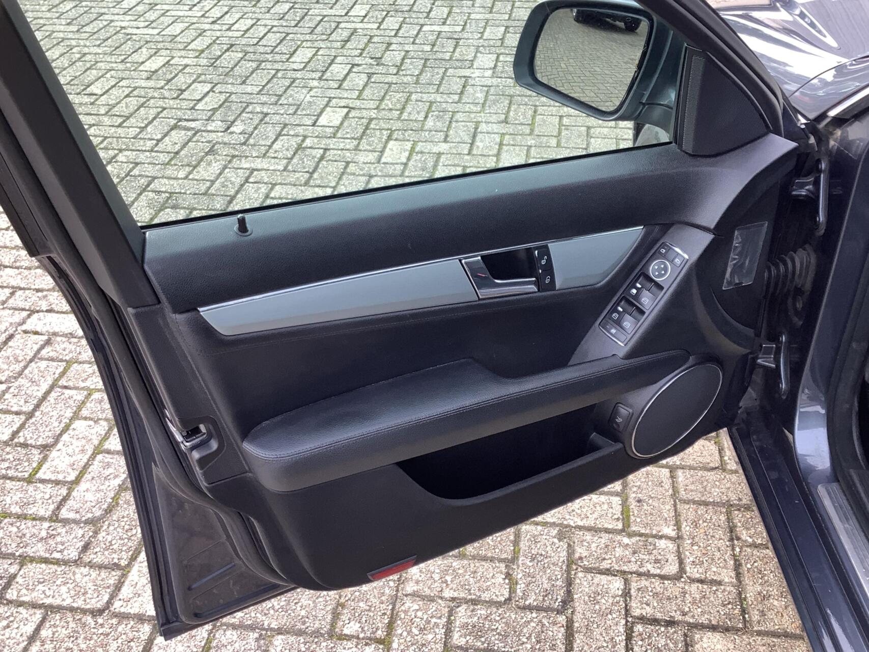 Foto van Mercedes-Benz C 280