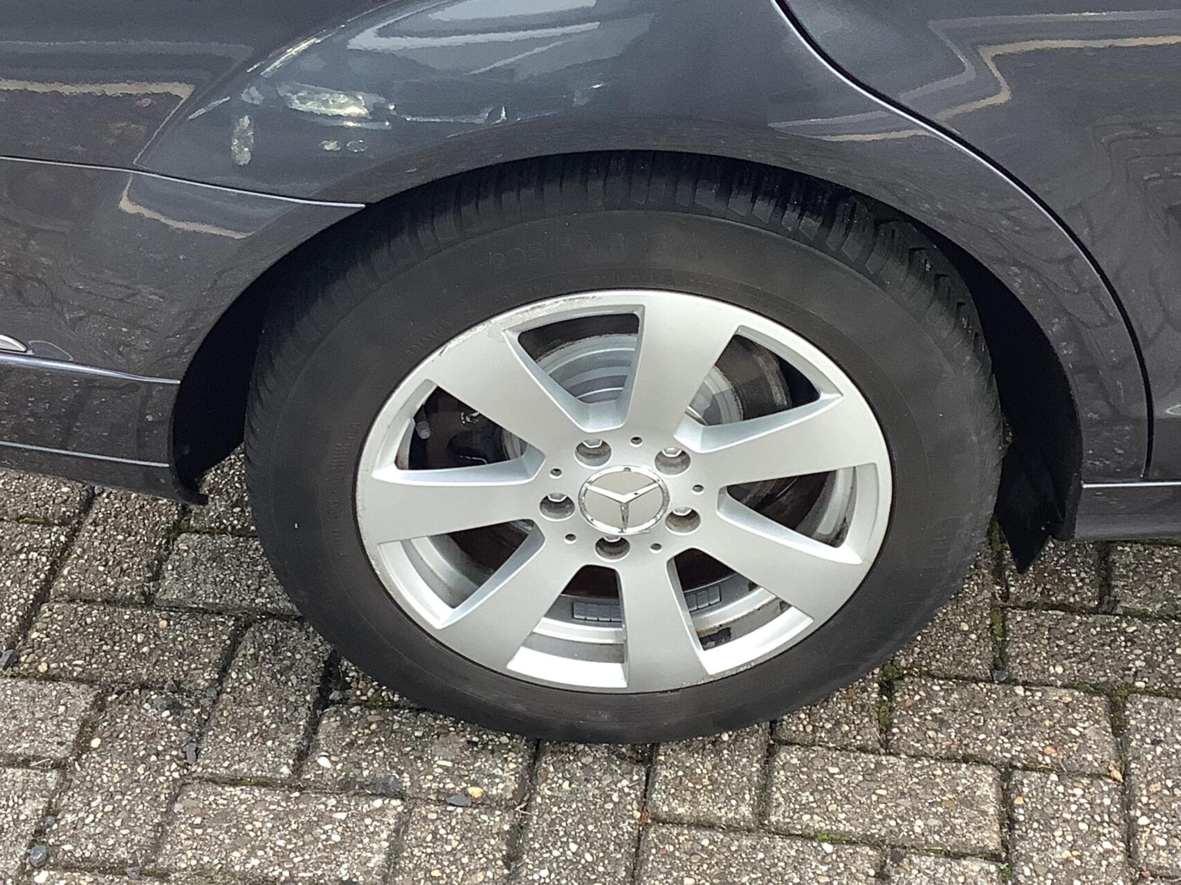 Foto van Mercedes-Benz C 280