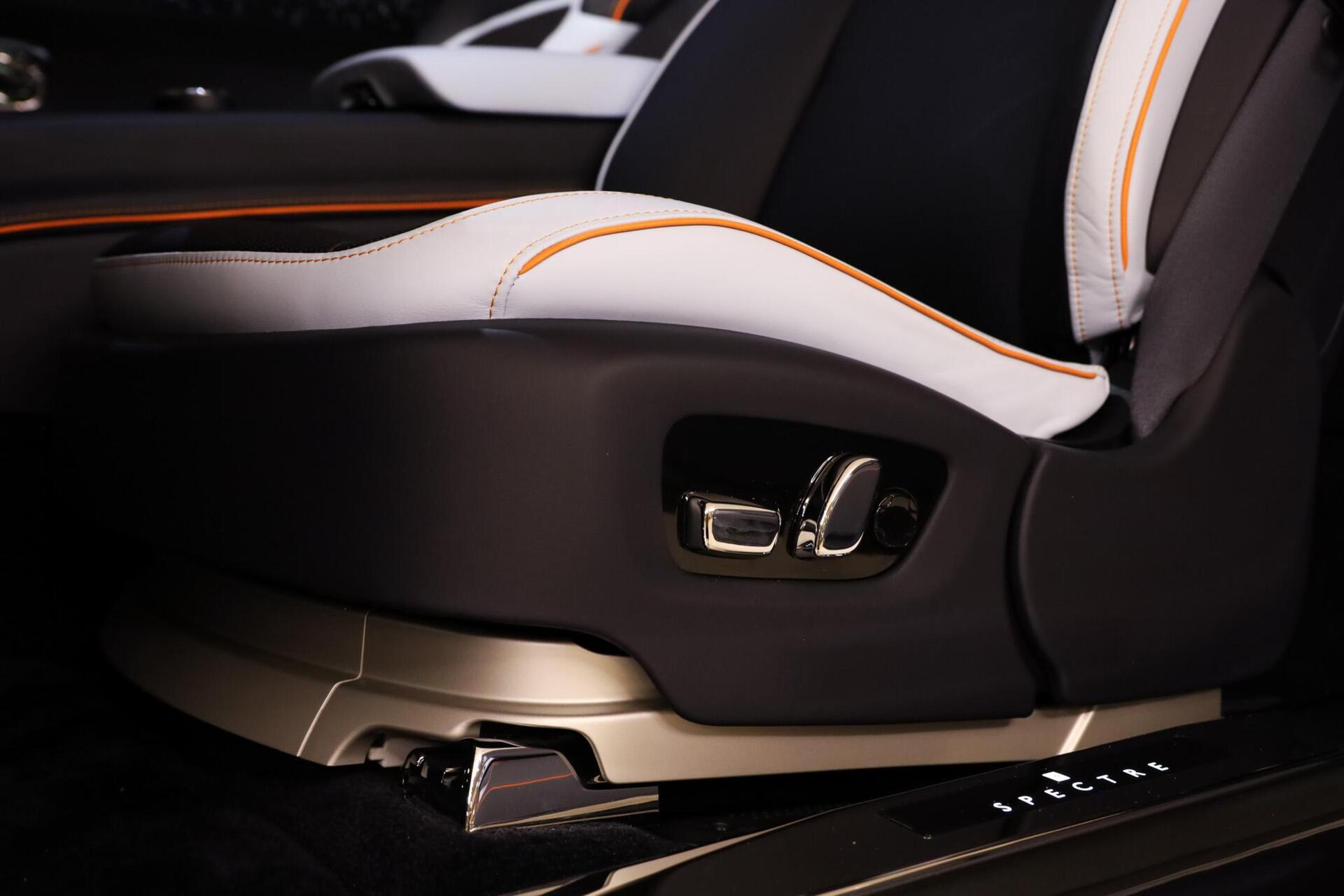 Foto van Rolls Royce Spectre
