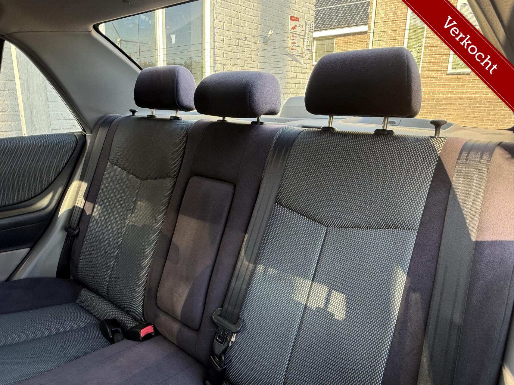 Foto van Mazda Mazda 323