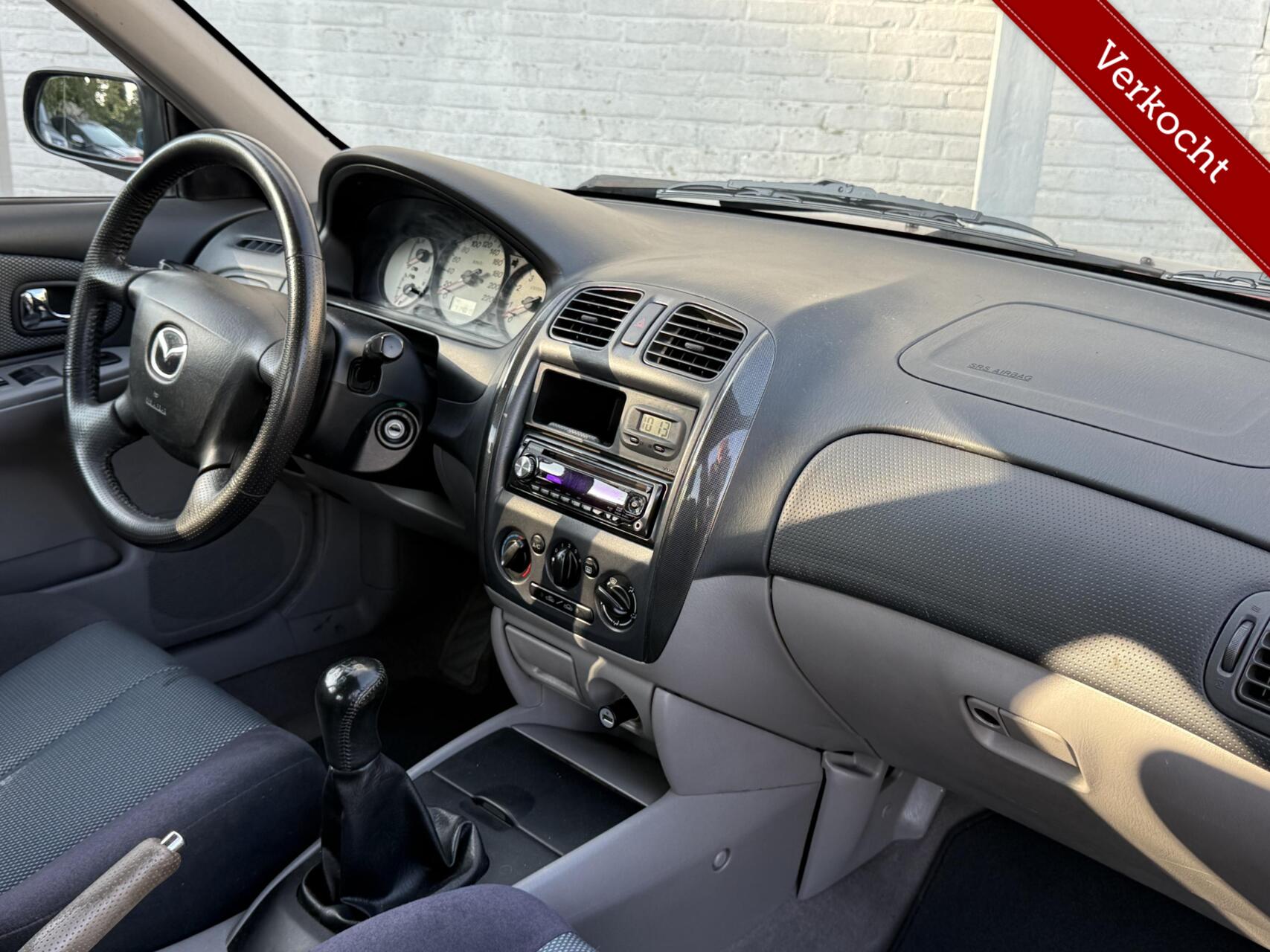 Foto van Mazda Mazda 323
