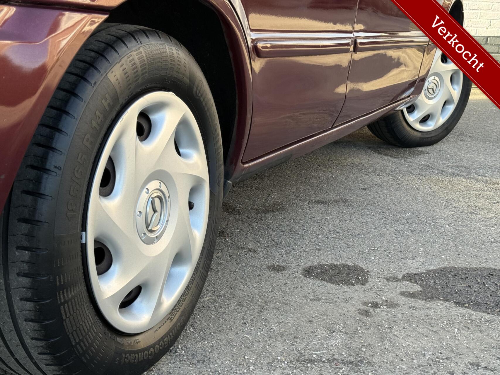 Foto van Mazda Mazda 323