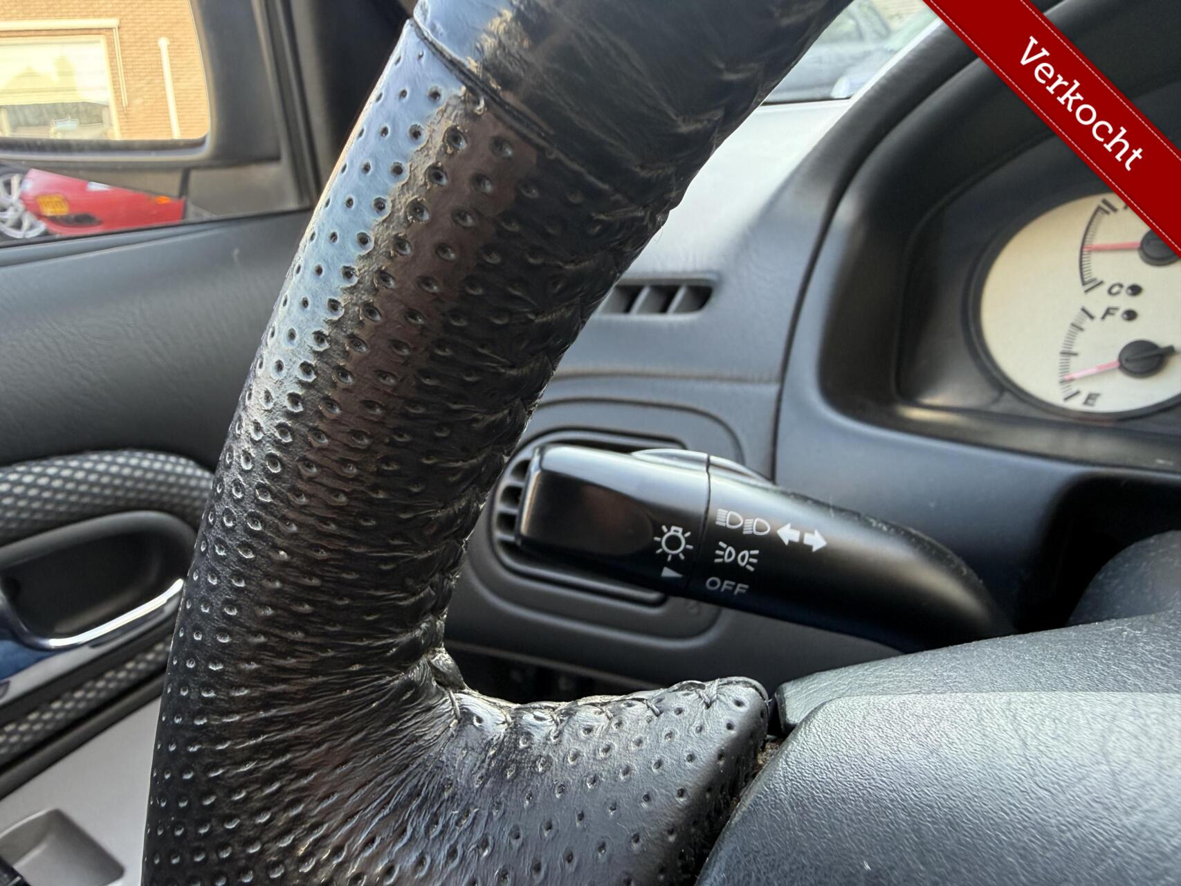 Foto van Mazda Mazda 323