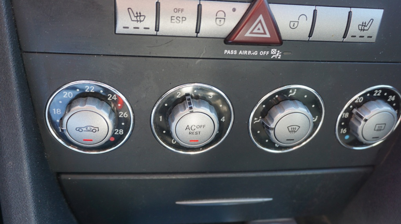 Foto van Mercedes-Benz SLK 200 Kompressor