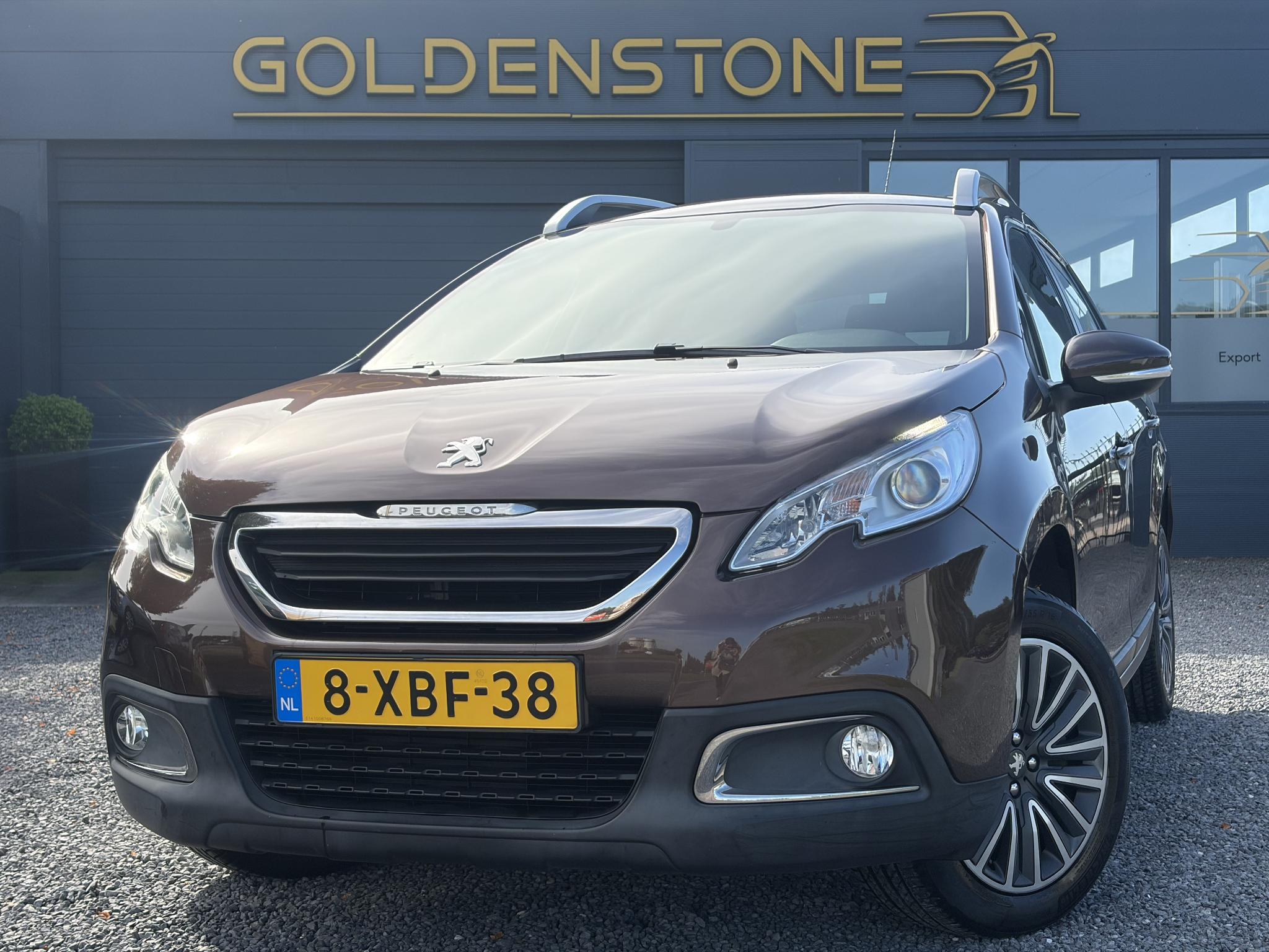 Peugeot 2008 1.2 VTi Active 2014 - voorkant