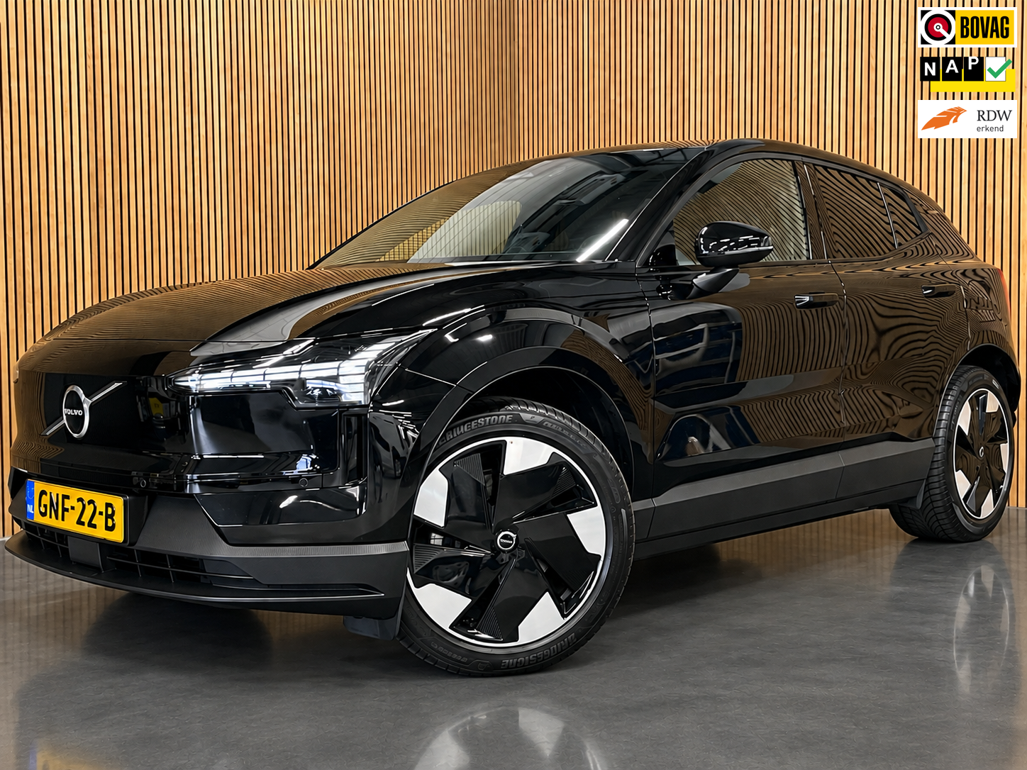 Volvo Ex30 Single Motor Extended Range Plus 69 kWh|94% SOH|476 WLTP|GROTE ACCU|CAMERA|CLIMA+CRUISE|STOELVERWARMING|NL-AUTO|NAP| 2024 - voorkant