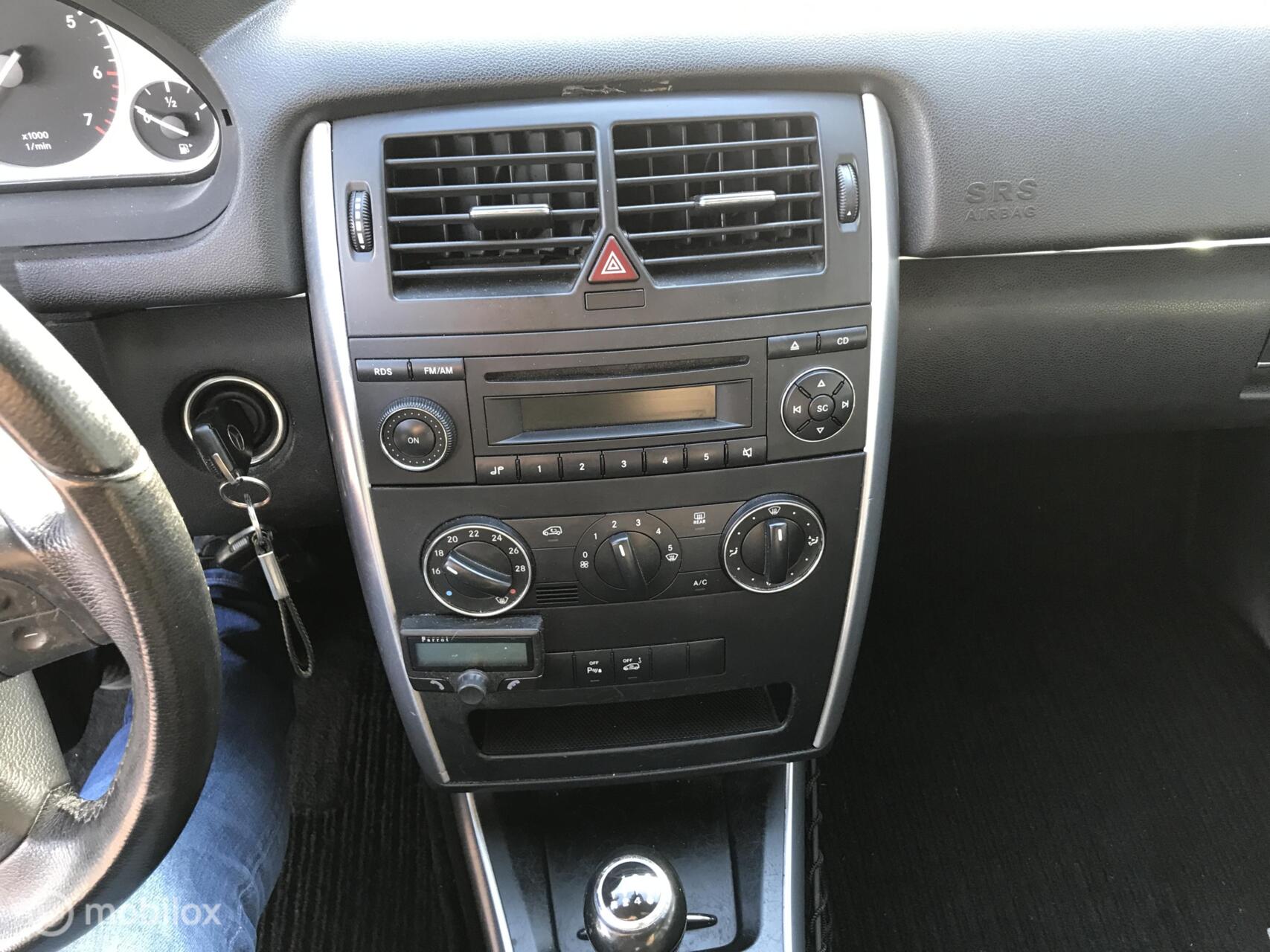 Foto van Mercedes-Benz B 200 Turbo