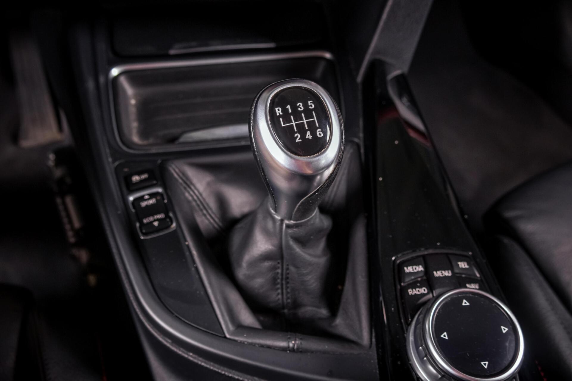 Foto van BMW 320i Ed