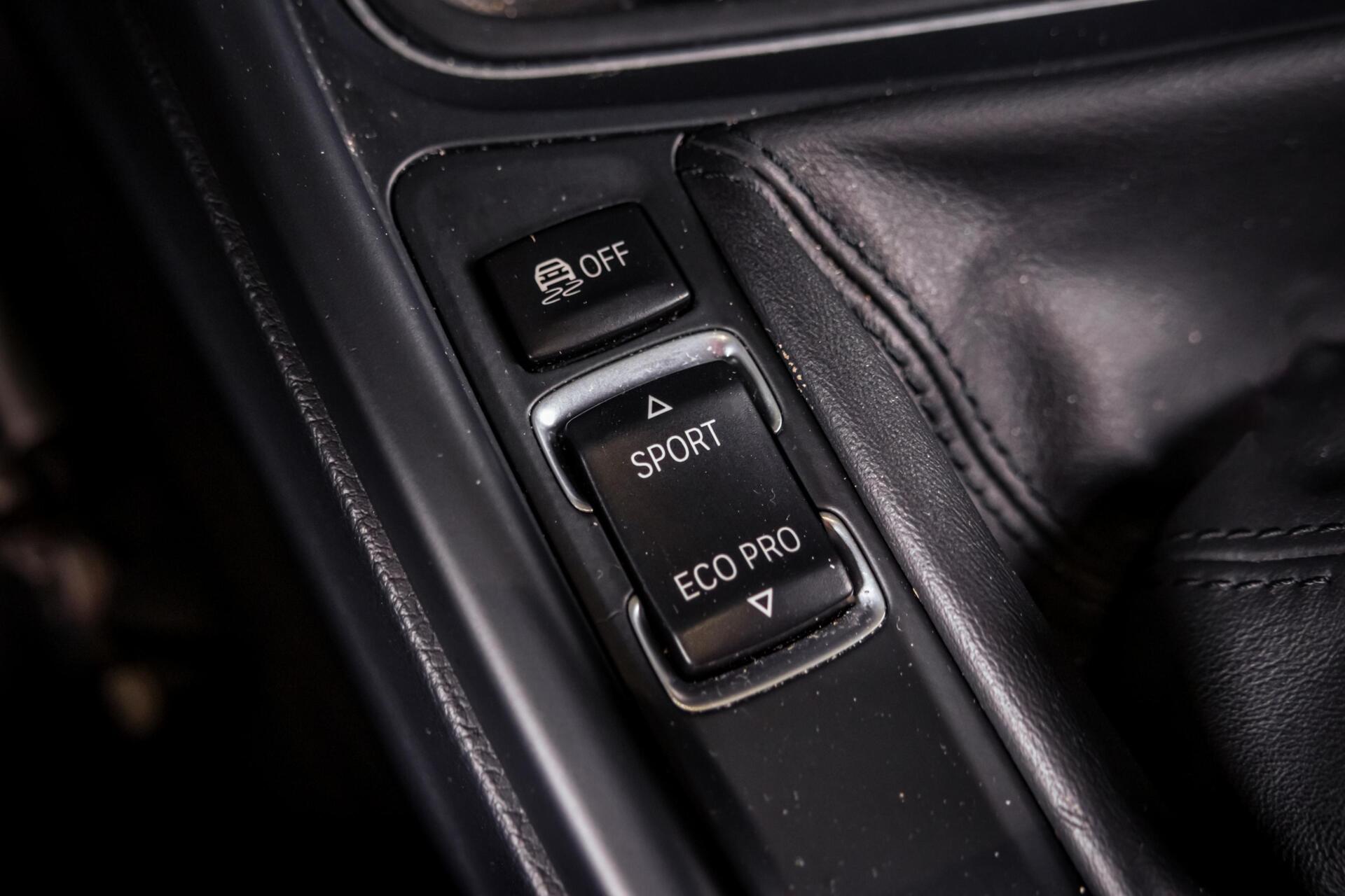 Foto van BMW 320i Ed