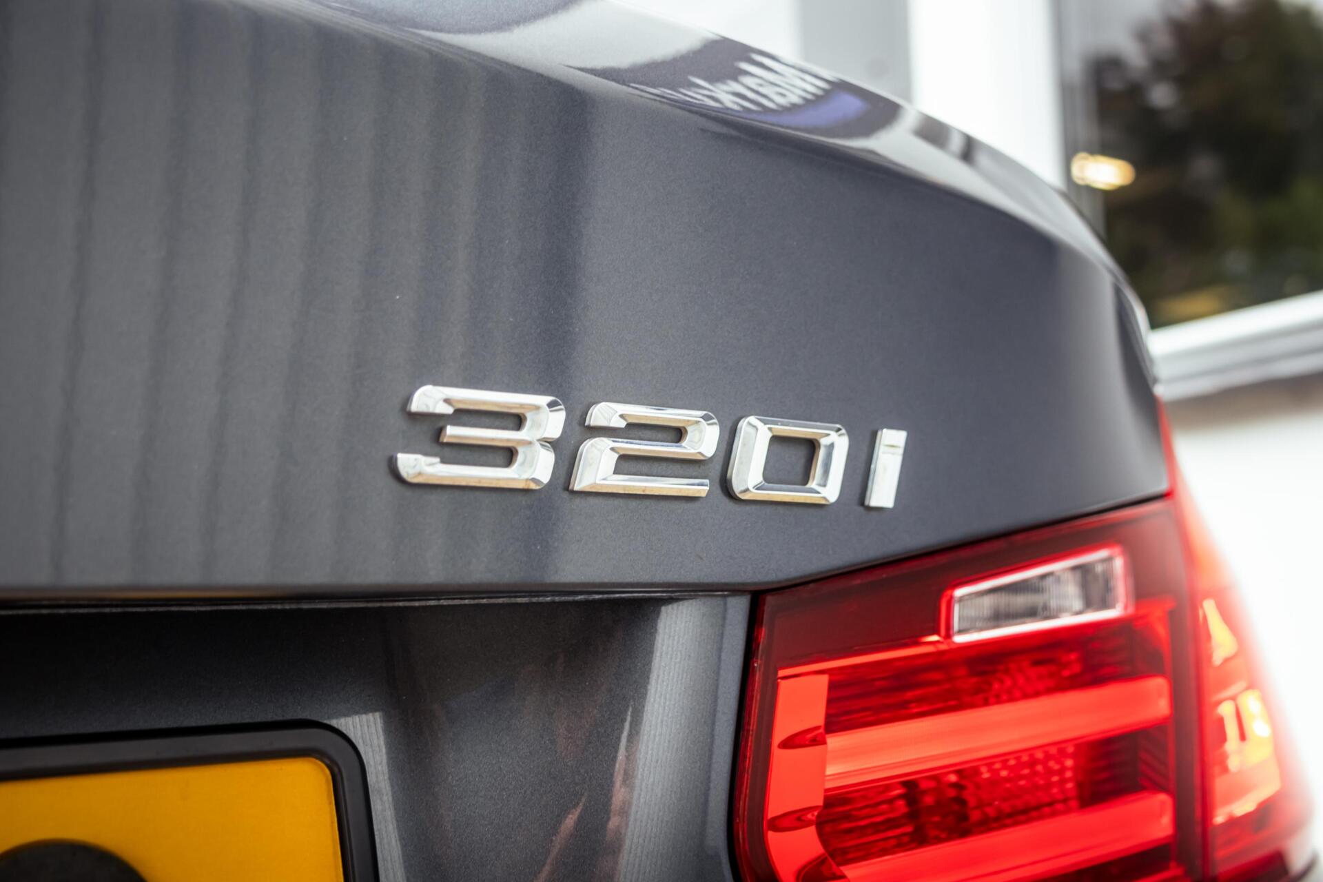 Foto van BMW 320i Ed